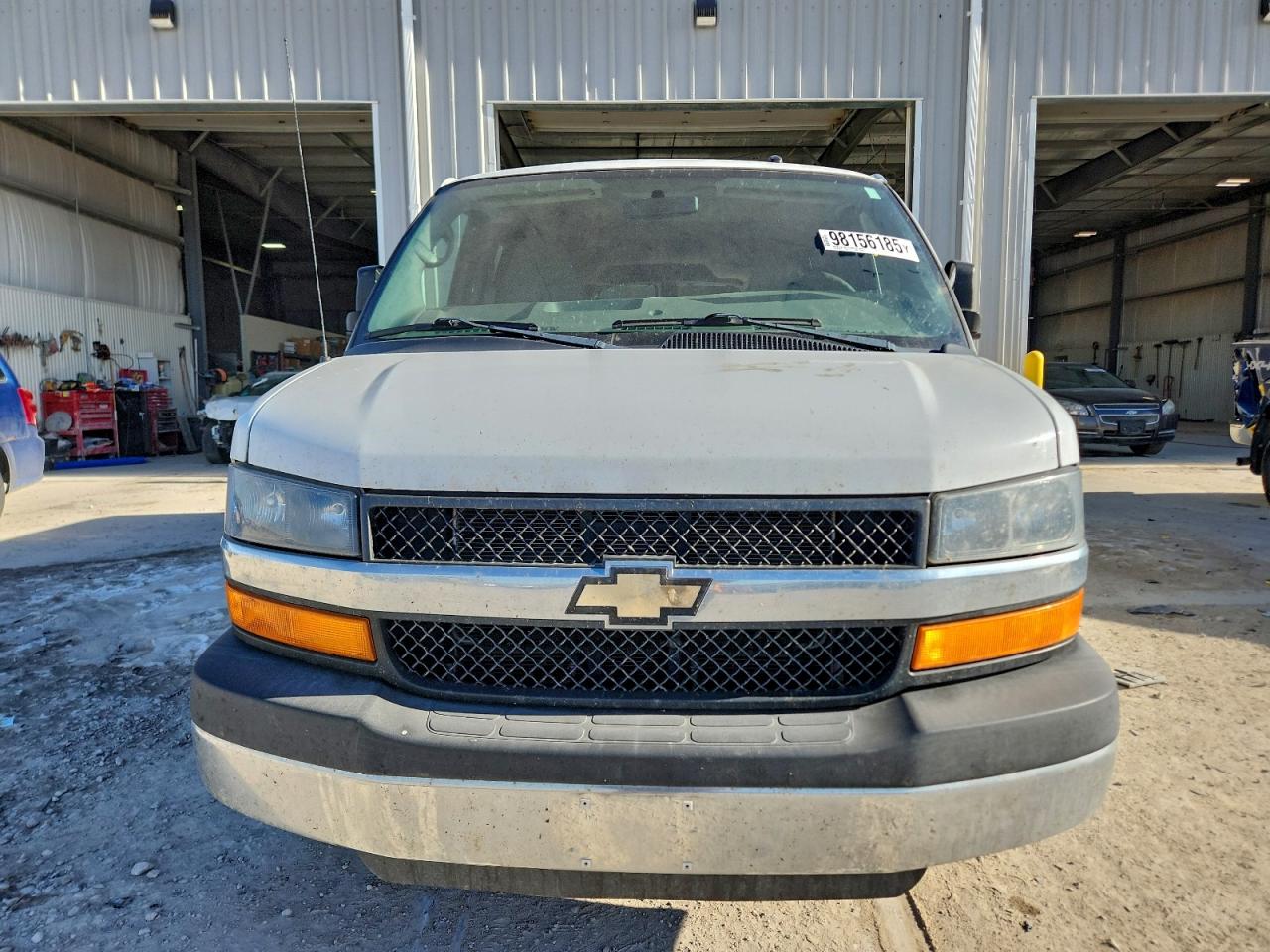 Chevrolet Express Lt Image 8