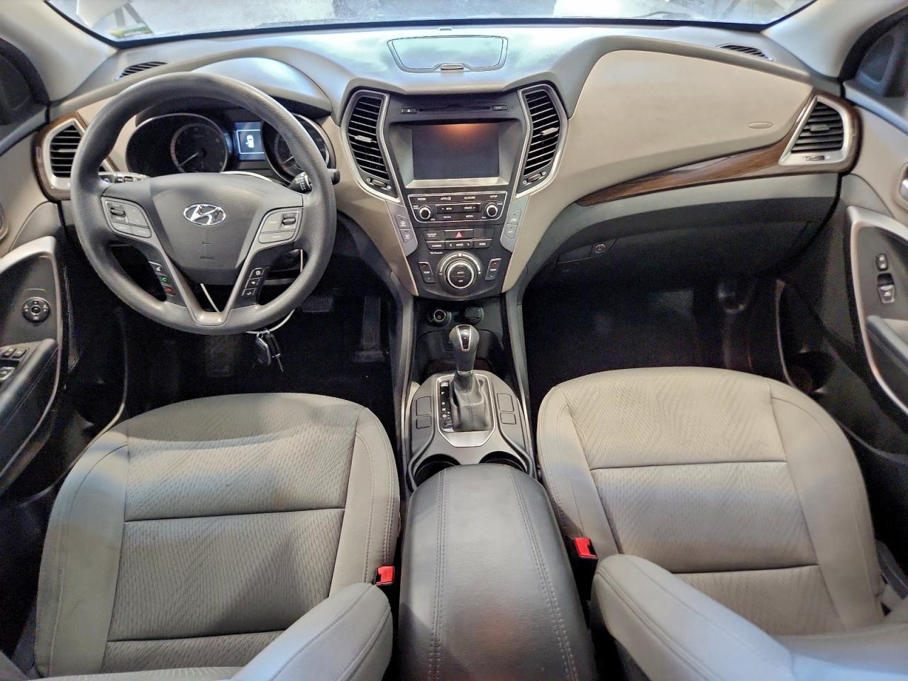 Hyundai SANTA FE Image 9