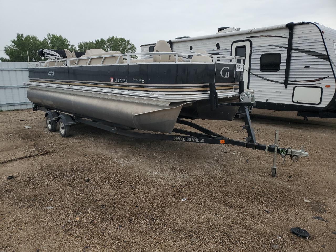 Tahoe Boat W Trl Image 1