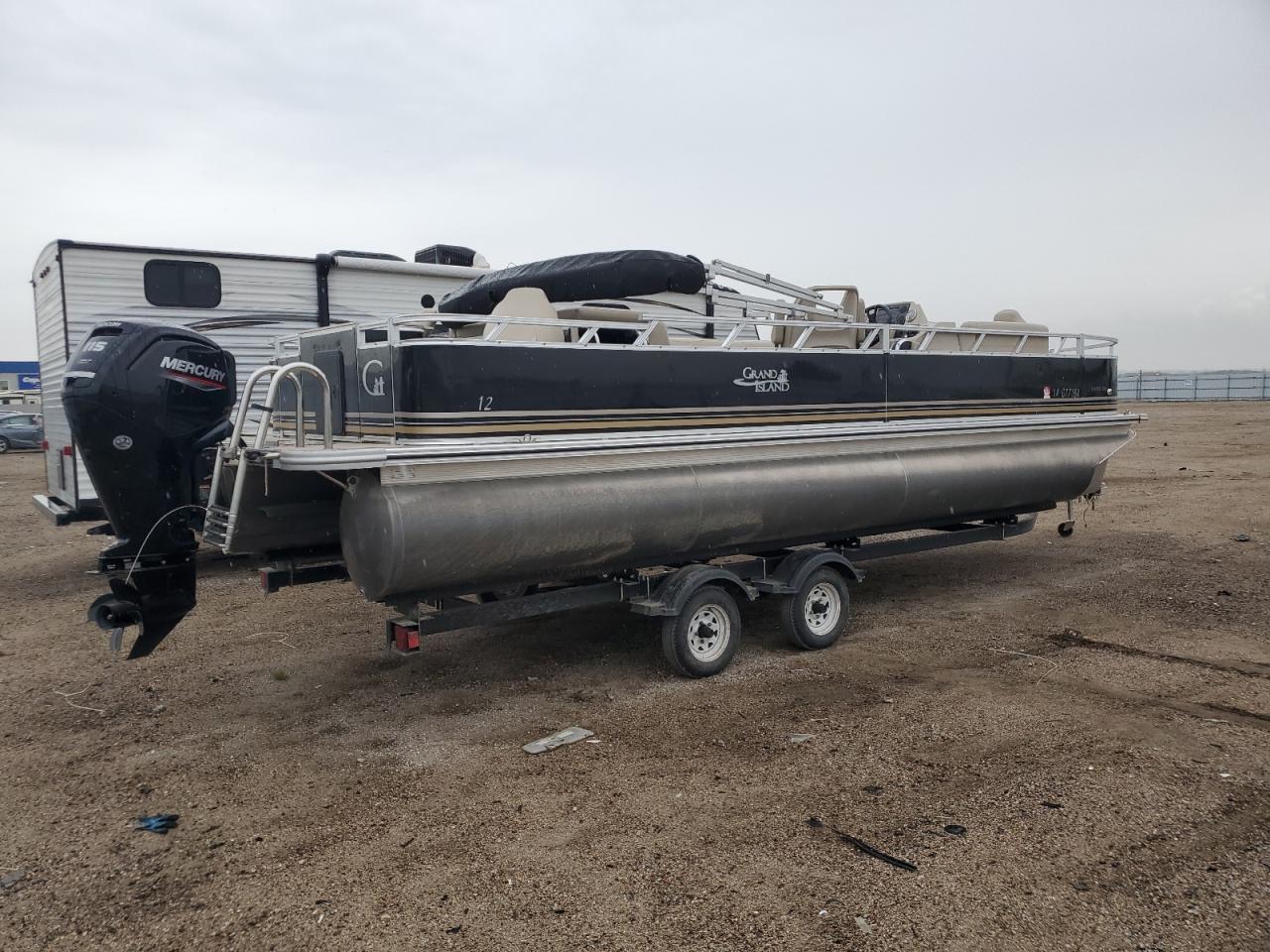 Tahoe Boat W Trl Image 9