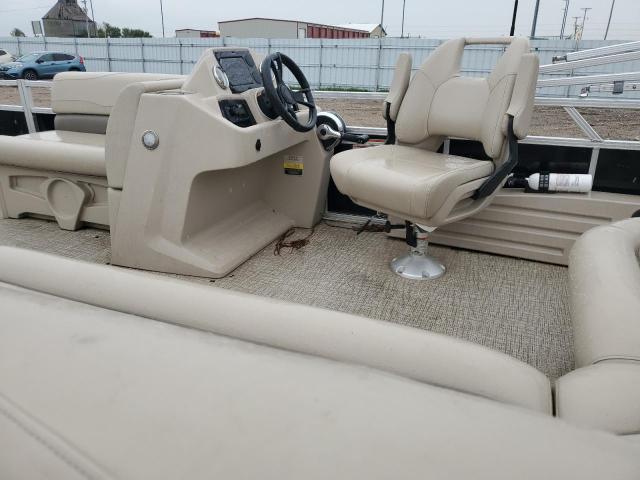 Tahoe Boat W Trl Image 2