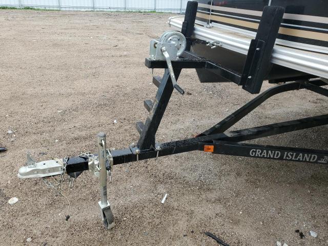 Tahoe Boat W Trl Image 8