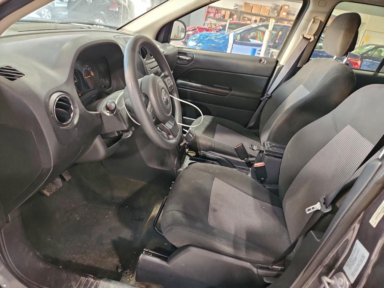 Jeep Compass Sport Image 11