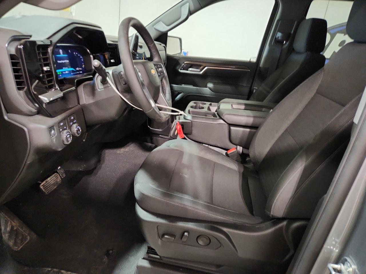 Chevrolet Silverado K1500 Lt Image 3