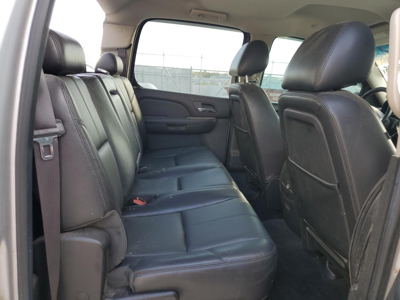 Chevrolet Silverado K2500 Heavy Duty Ltz Image 7