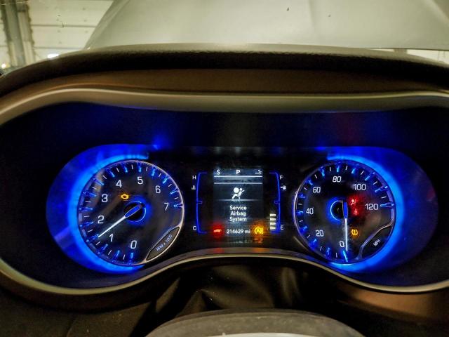 Chrysler Pacifica Touring L Image 8