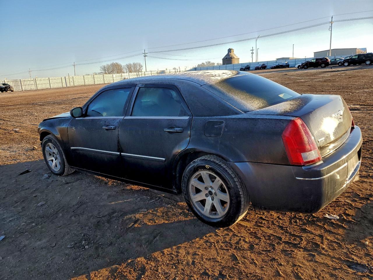 Chrysler 300 Touring Image 6