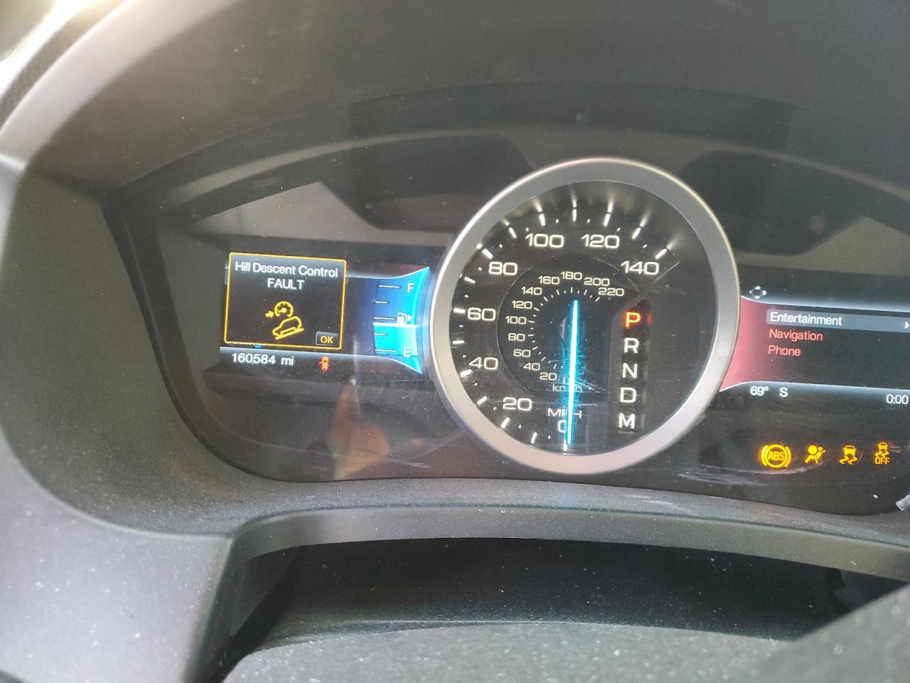 Ford Explorer Limited Image 11