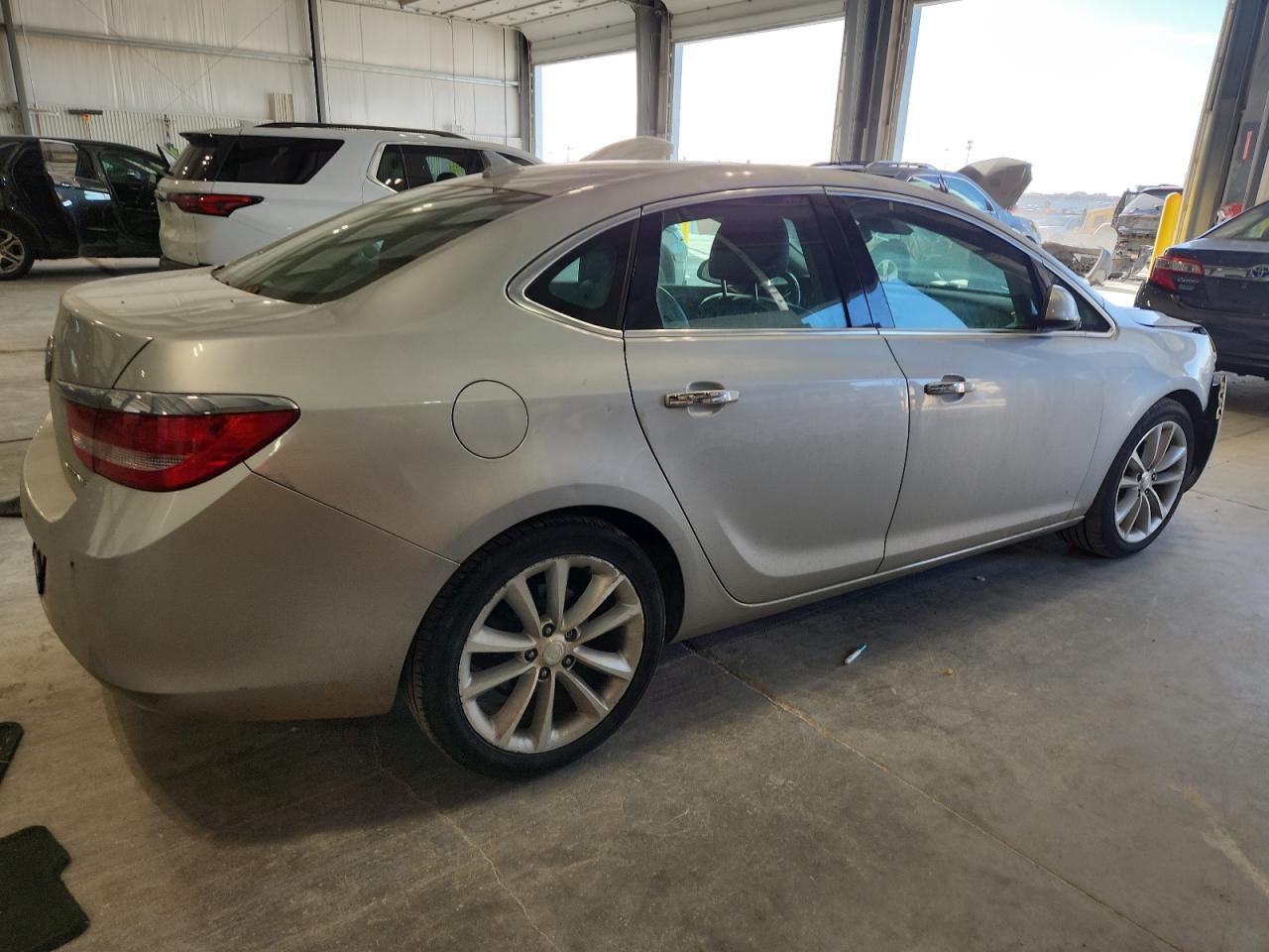 Buick Verano Image 11