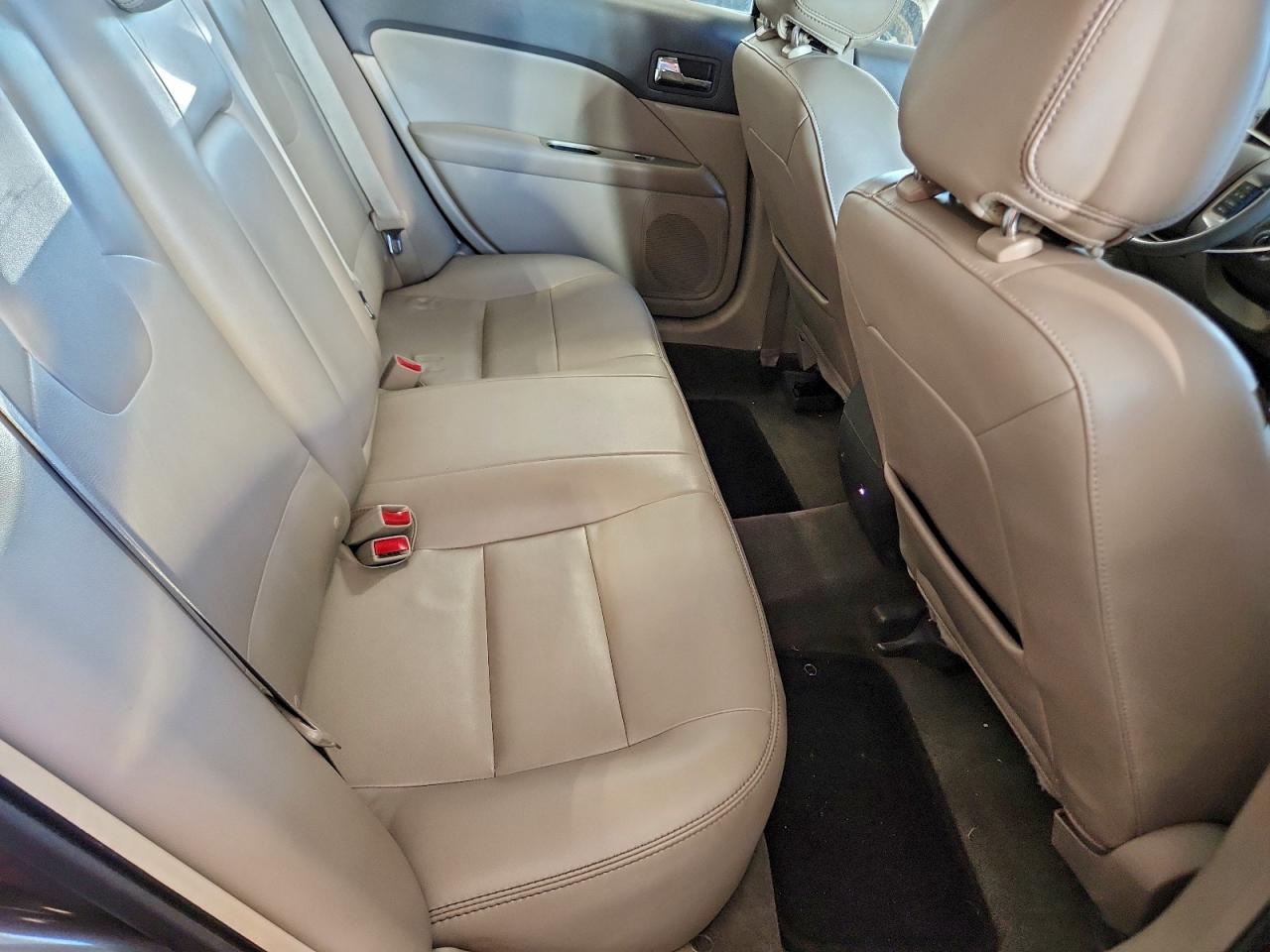 Ford Fusion Sel Image 11