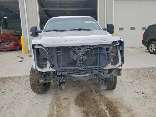 Ford F-350 Super Duty Image 8