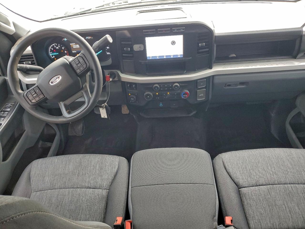 Ford F-350 Super Duty Image 12