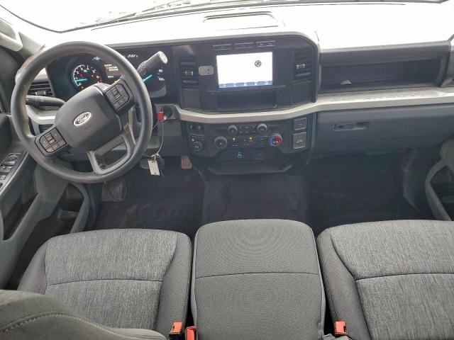 Ford F-350 Super Duty Image 12