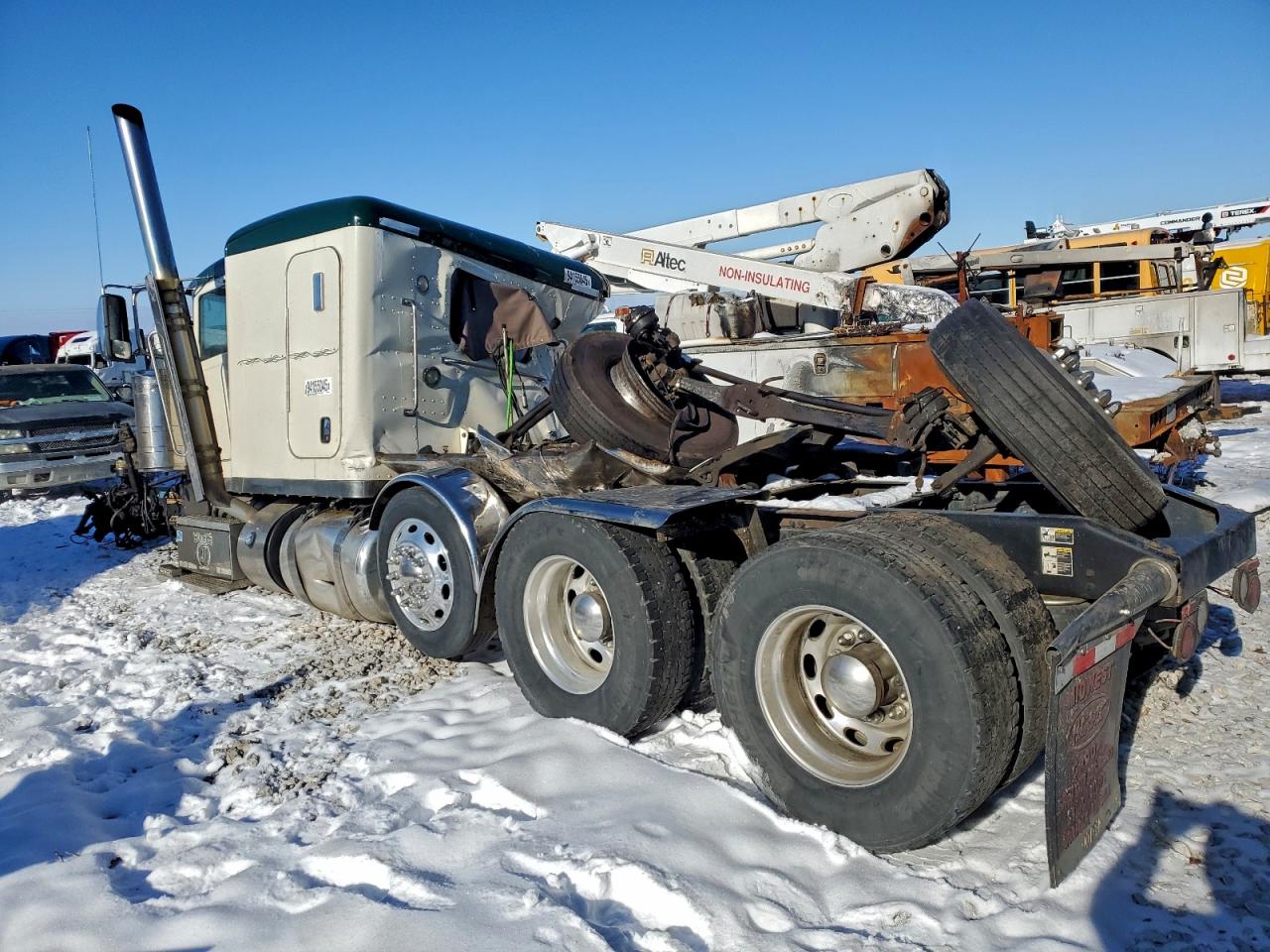 Peterbilt 389 Image 10