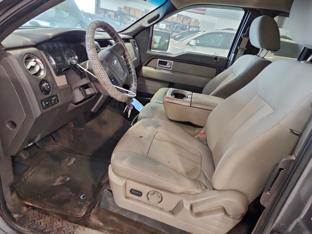 Ford F-150 Super Cab Image 9