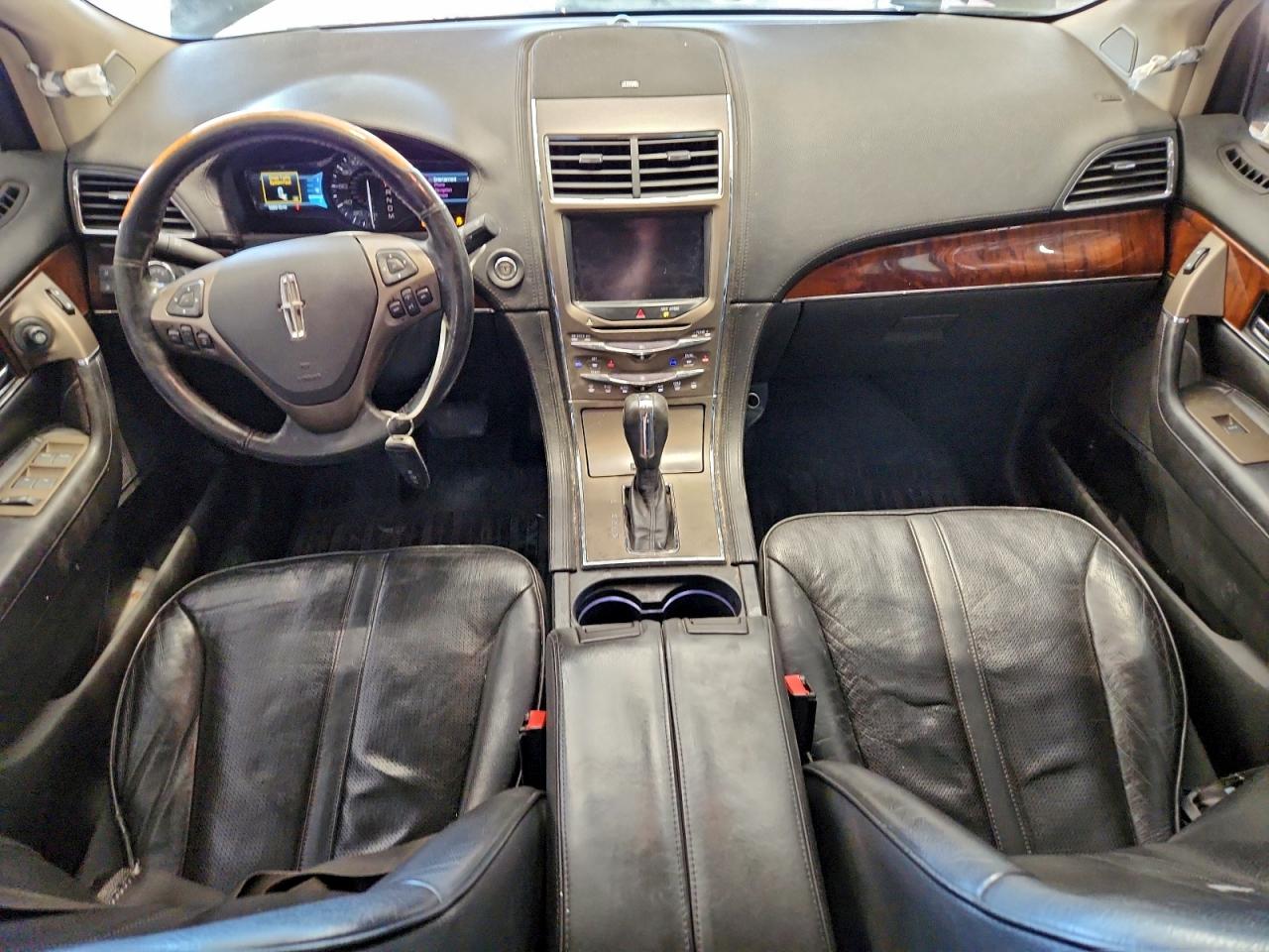 Lincoln MKX Image 12