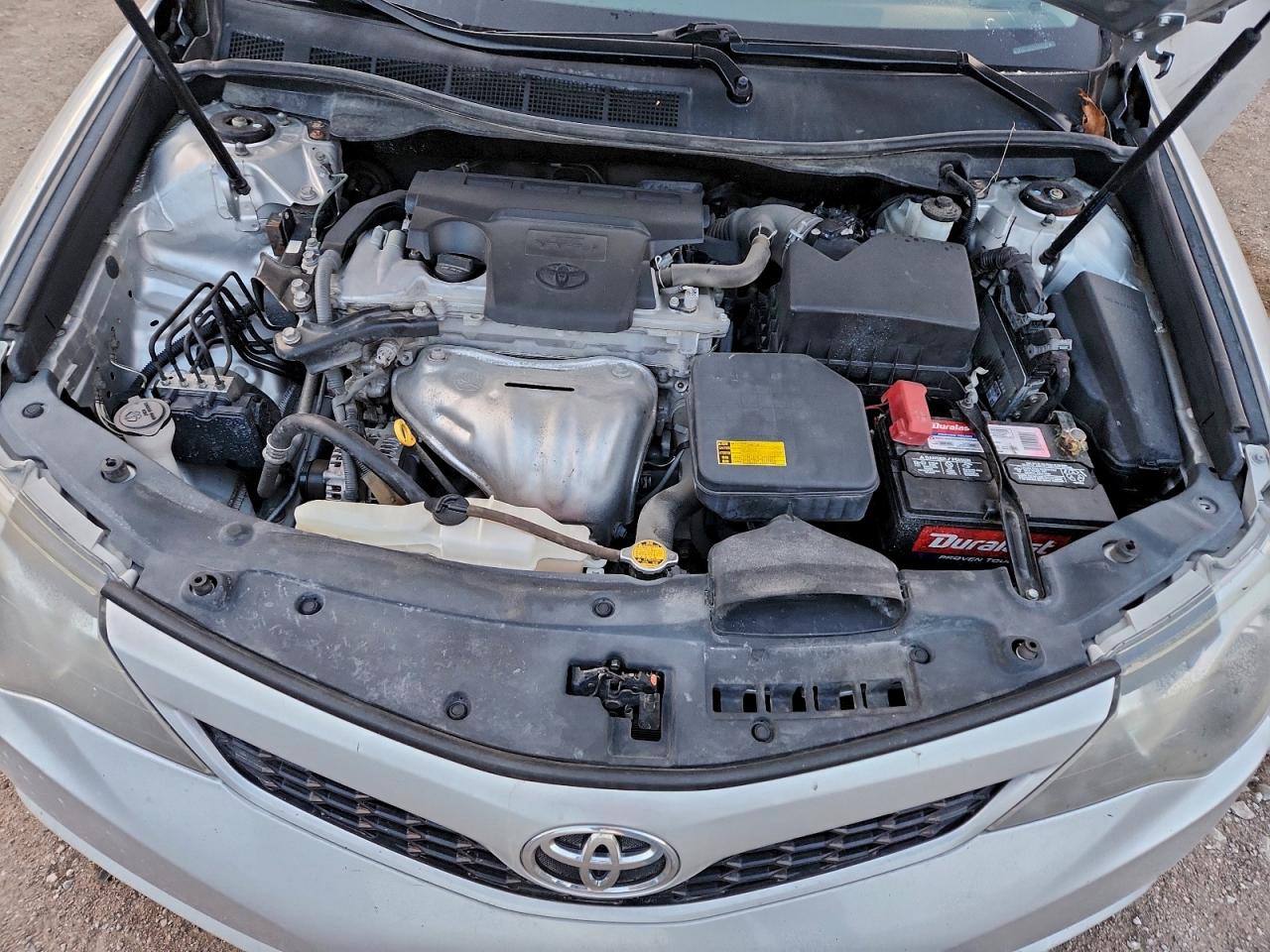 Toyota Camry Base Image 12