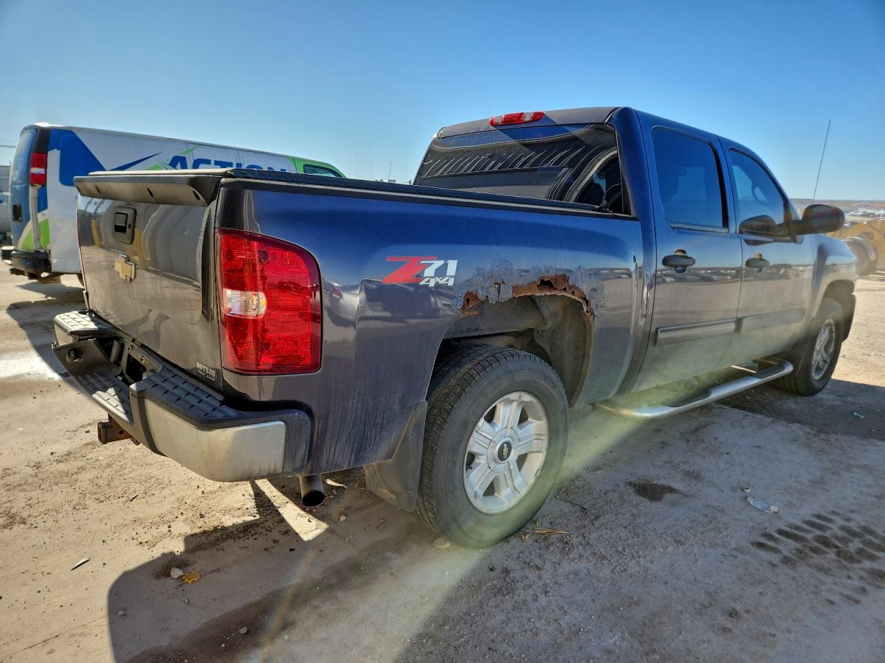 Chevrolet Silverado K1500 Lt Image 3