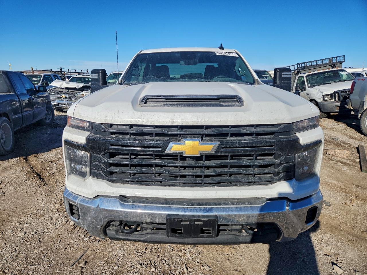 Chevrolet Silverado K2500 Heavy Duty Image 8
