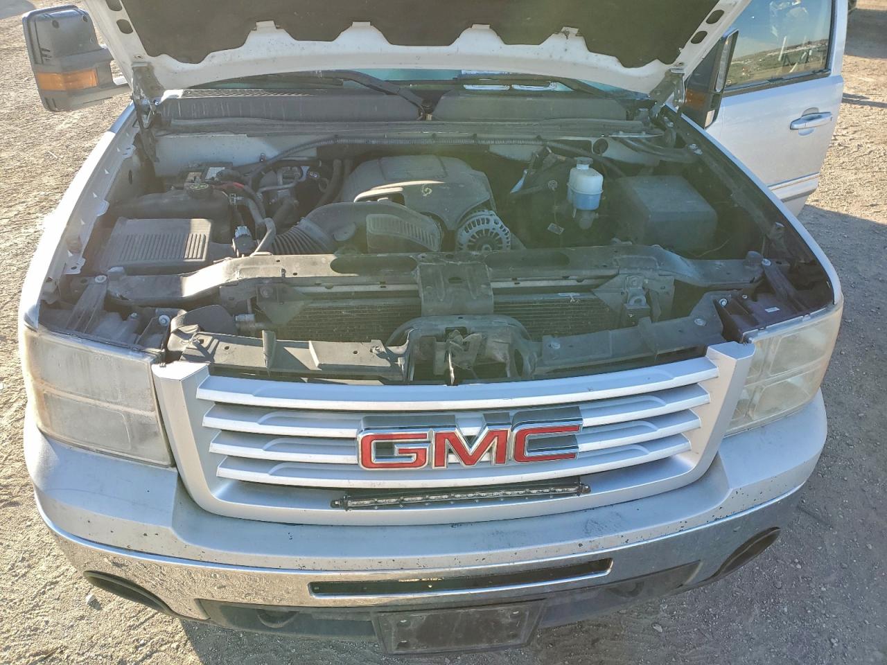 GMC Sierra K1500 Sle Image 9