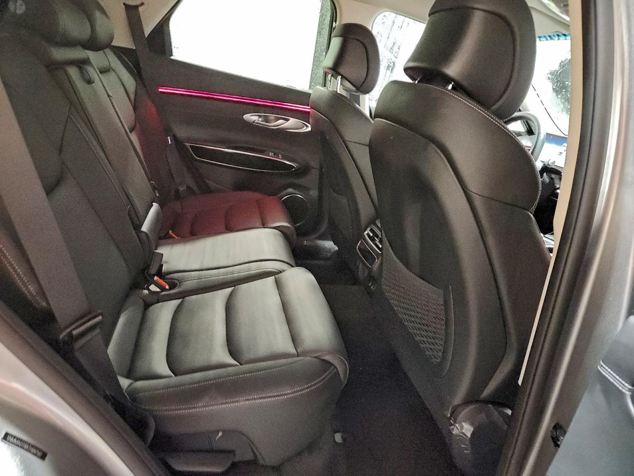 Genesis Gv70 Base Base Image 12