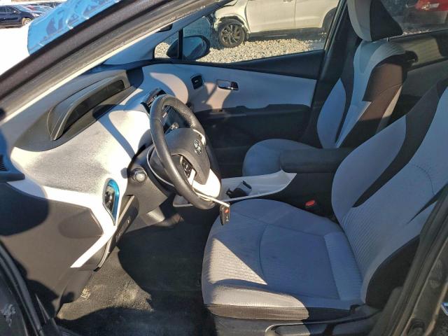 Toyota Prius Image 9