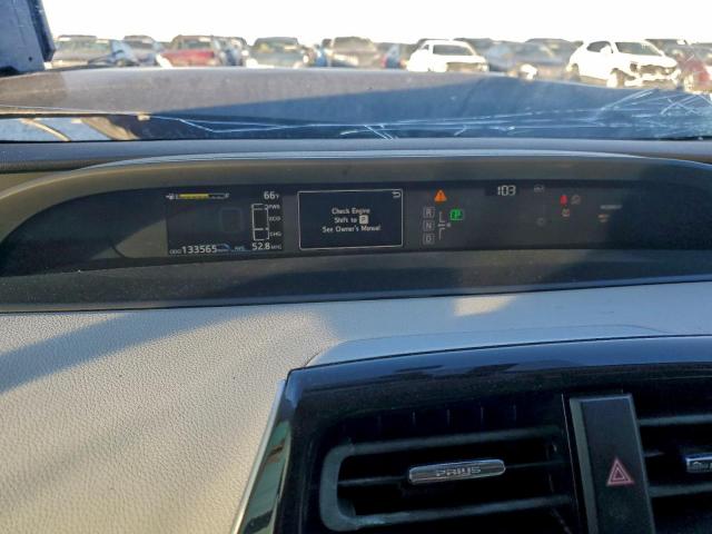 Toyota Prius Image 10