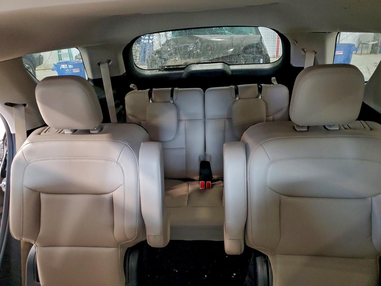 Ford Explorer Xlt Image 10