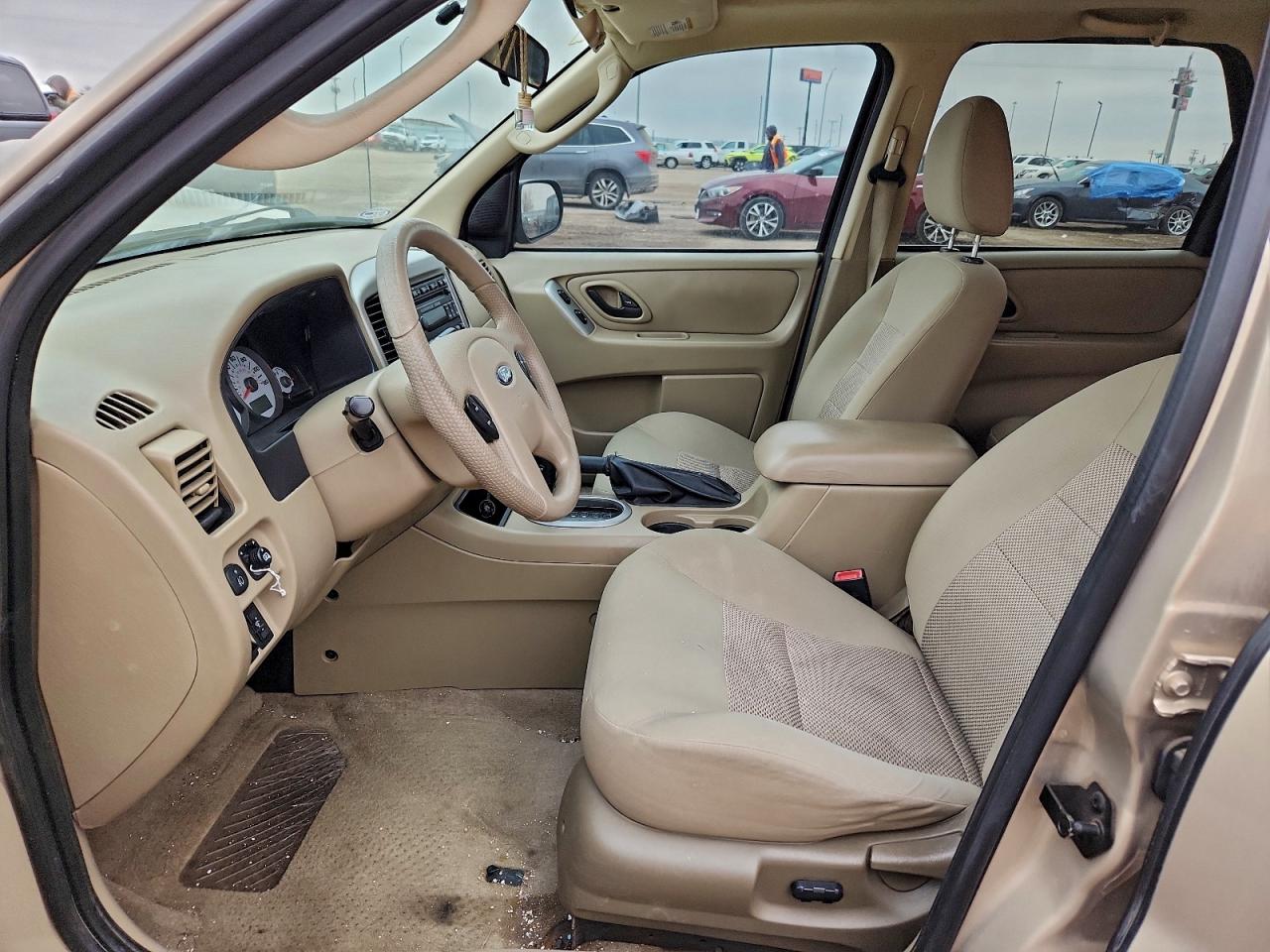 Ford Escape Xlt Image 4