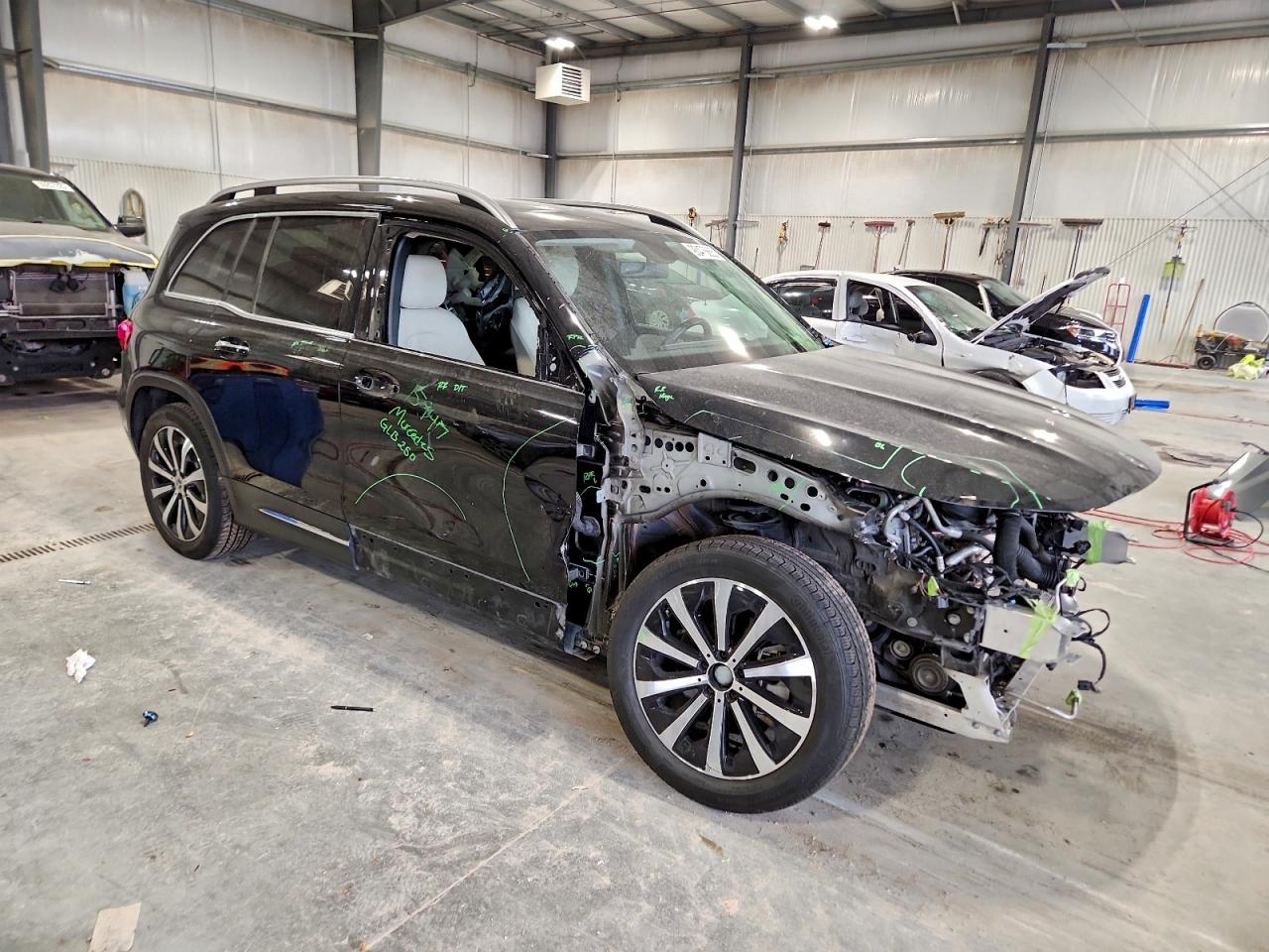 Mercedes-Benz GLB 250 4matic Image 7