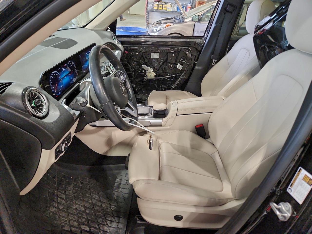 Mercedes-Benz GLB 250 4matic Image 3