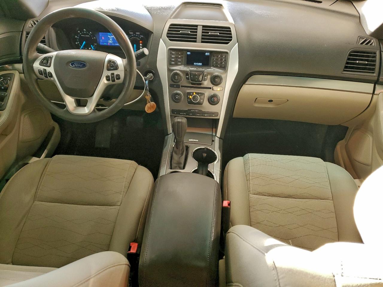 Ford Explorer Image 10