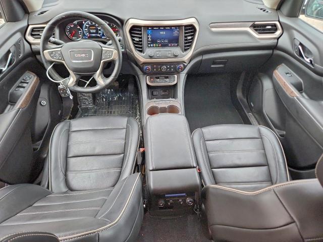 GMC Acadia Denali Image 3