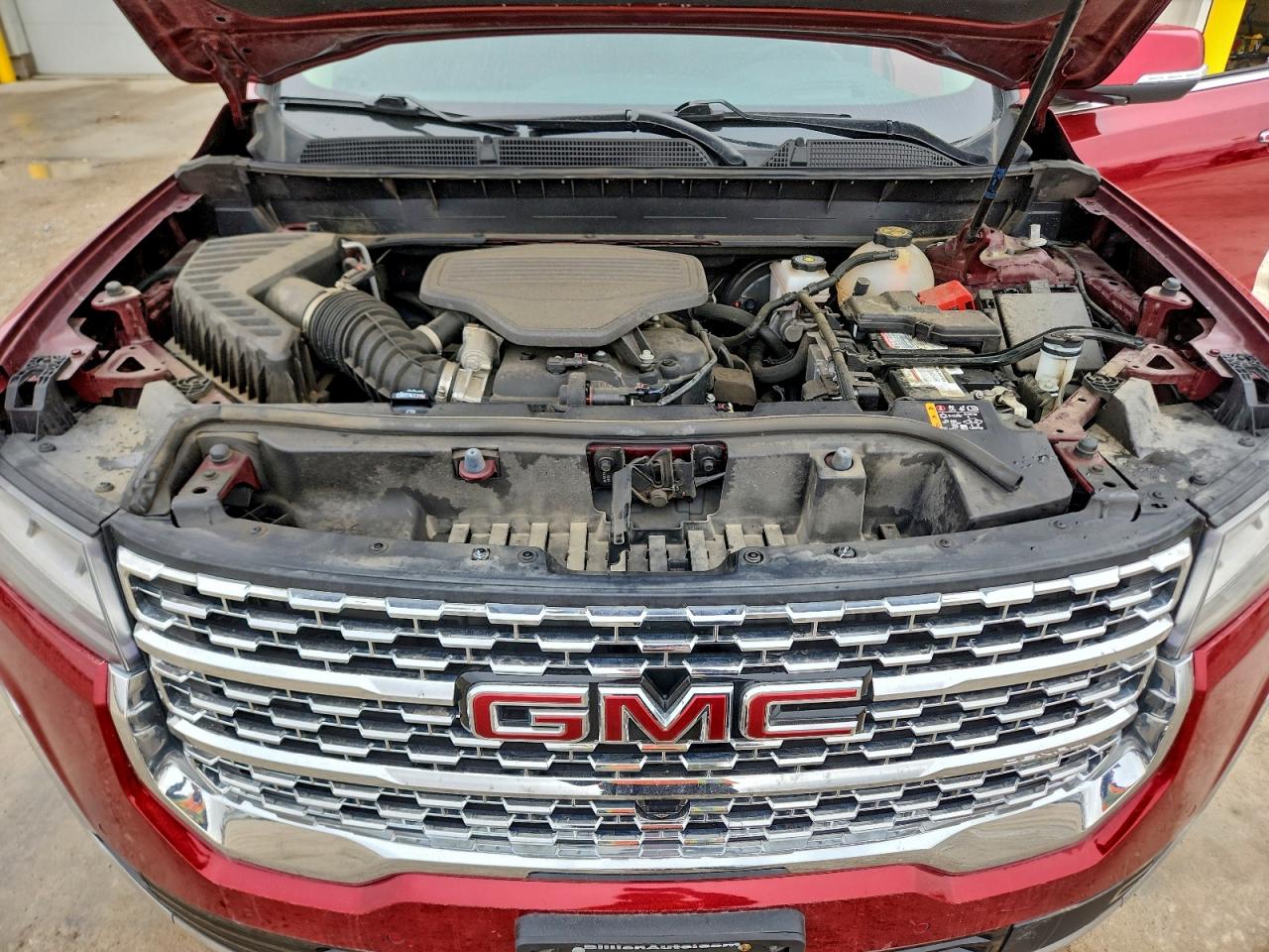 GMC Acadia Denali Image 12