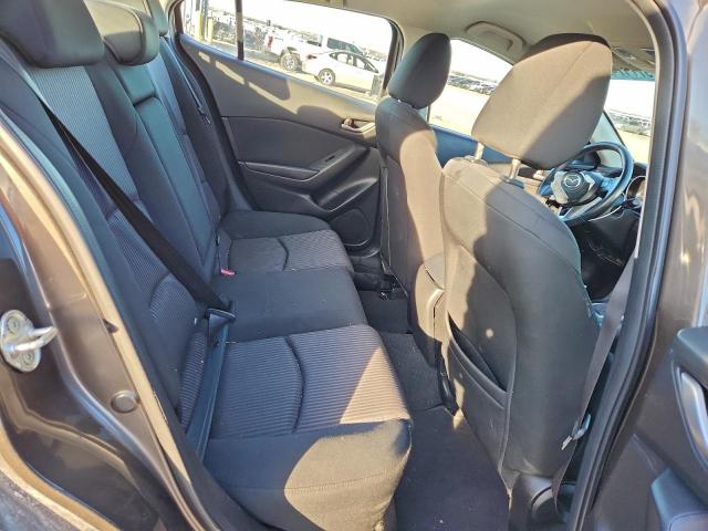 Mazda 3 Touring Image 9