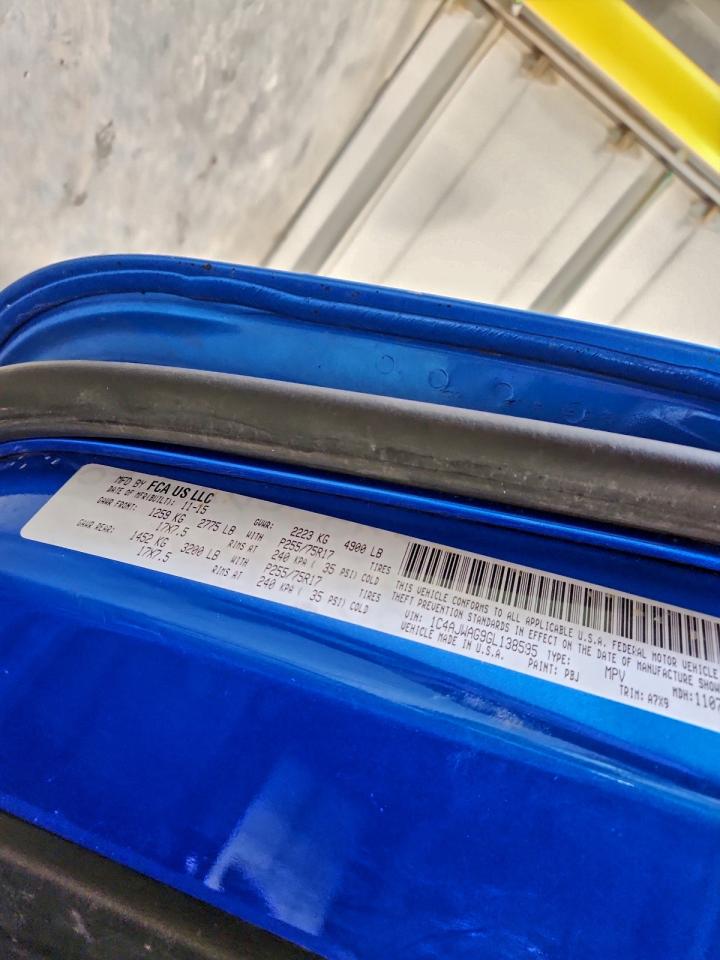 Jeep Wrangler Sport Image 4