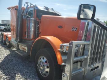  Salvage Peterbilt 389
