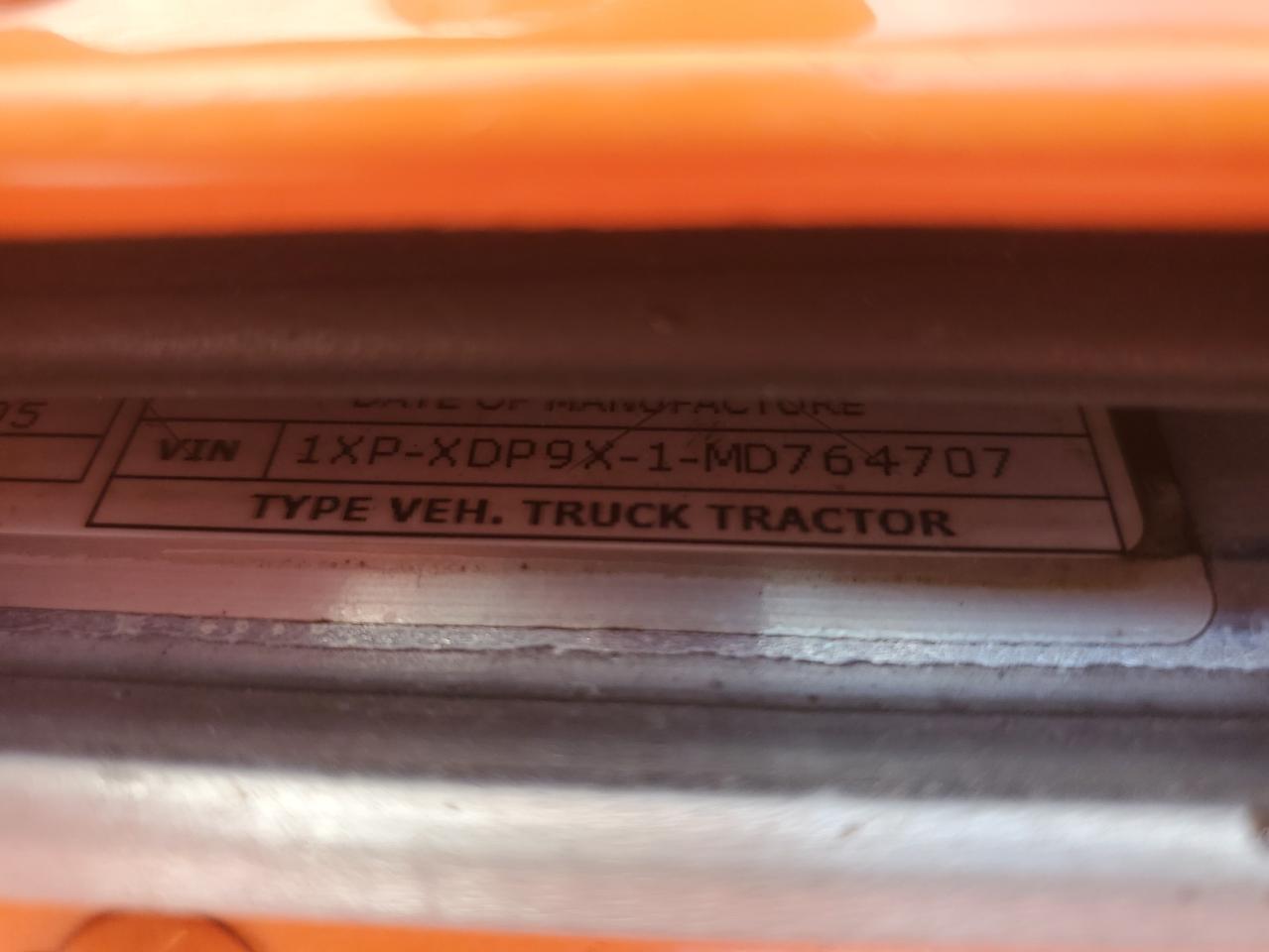 Peterbilt 389 Image 10