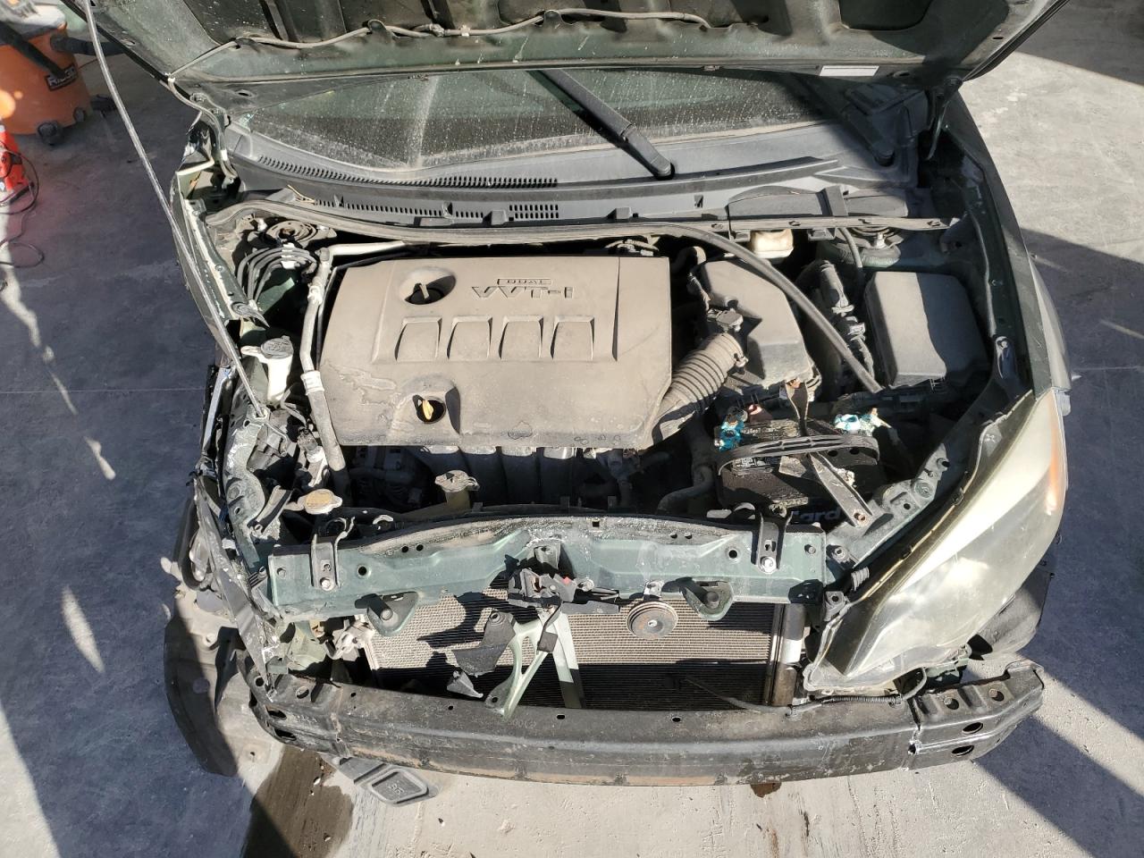 Toyota Corolla L Image 9