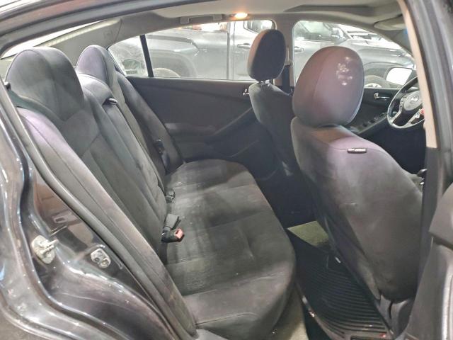 Nissan Altima Base Image 11