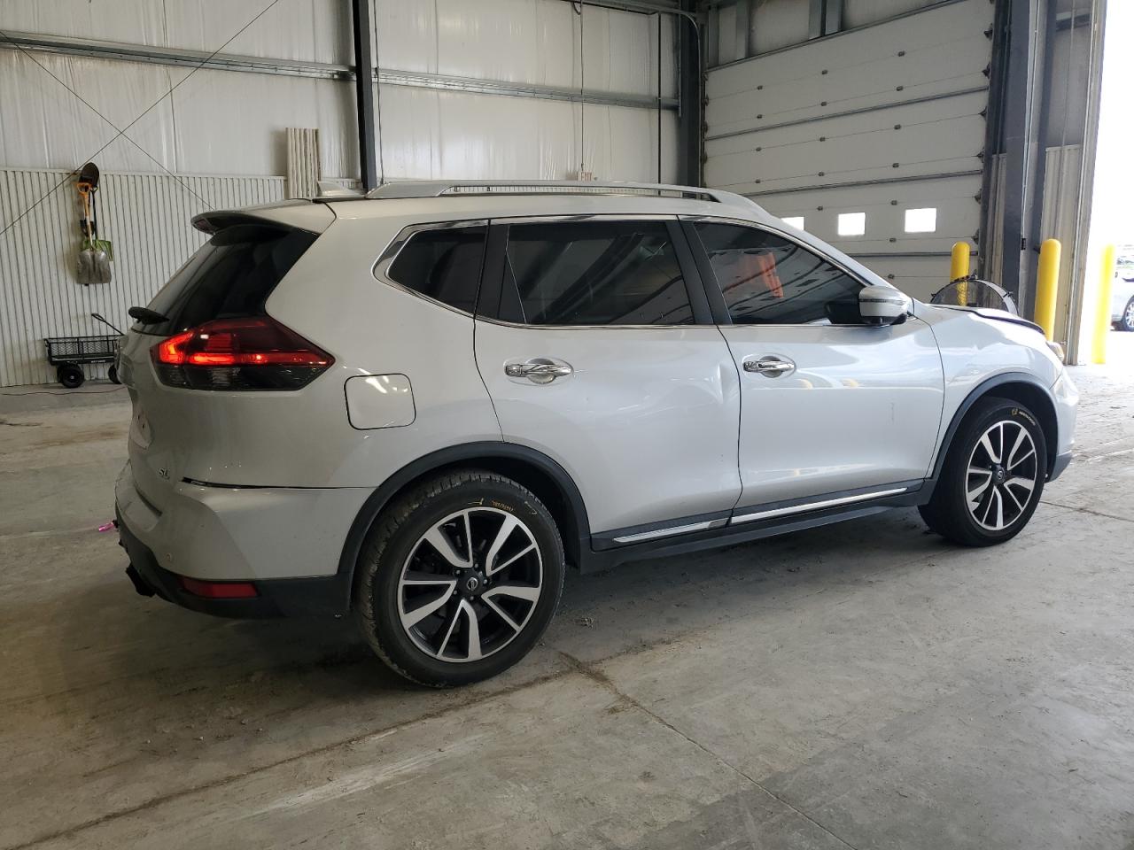 Nissan Rogue S Image 7