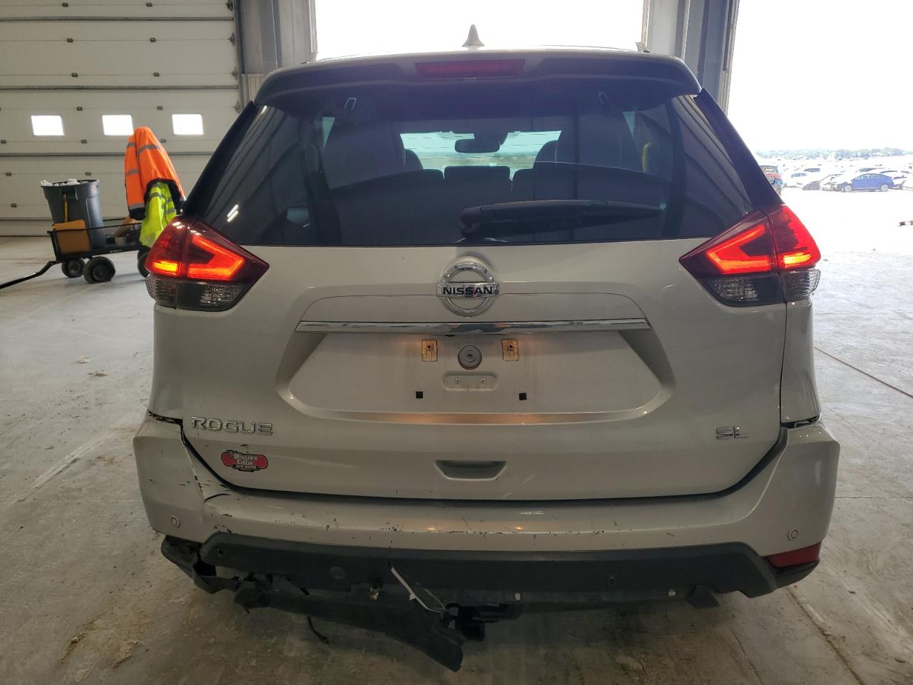 Nissan Rogue S Image 13