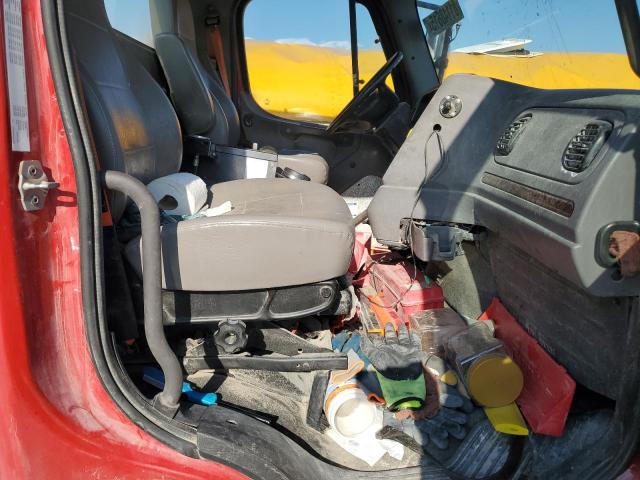 Freightliner 114sd Image 7